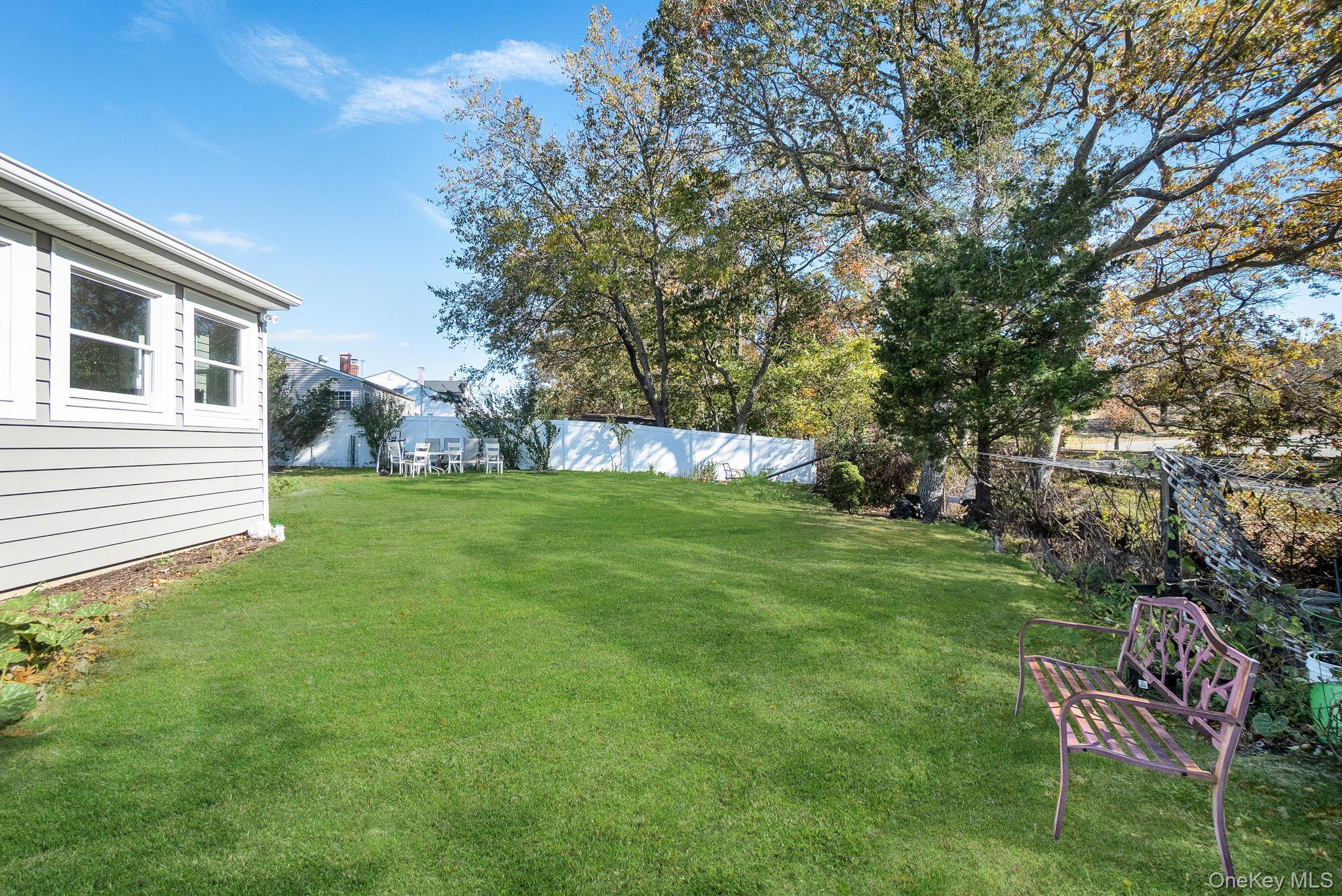 Single Family Fran  Suffolk County, NY 11784, MLS-931623-16