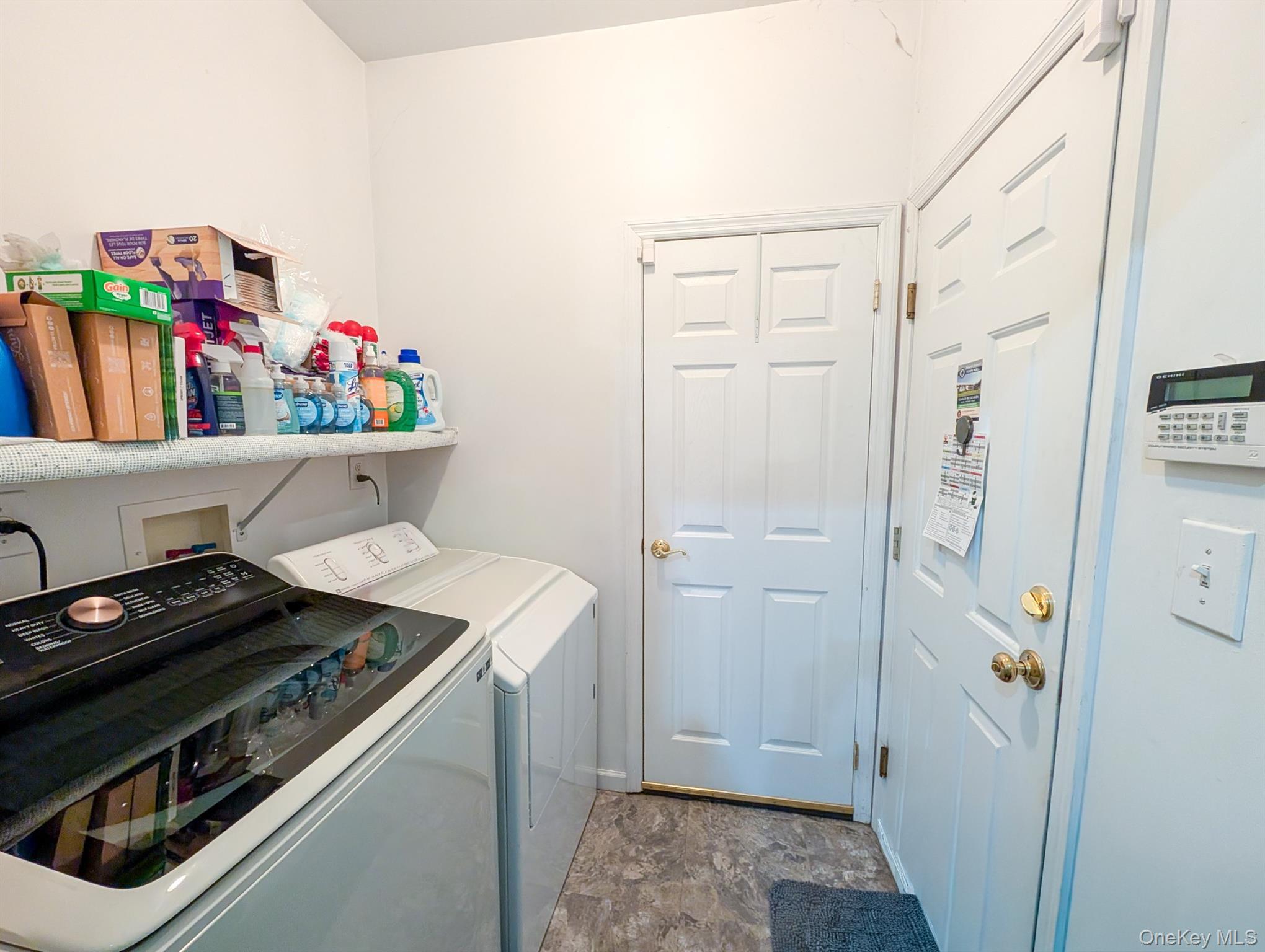 Single Family Chardonnay Suffolk County, NY 11727, MLS-931633-19