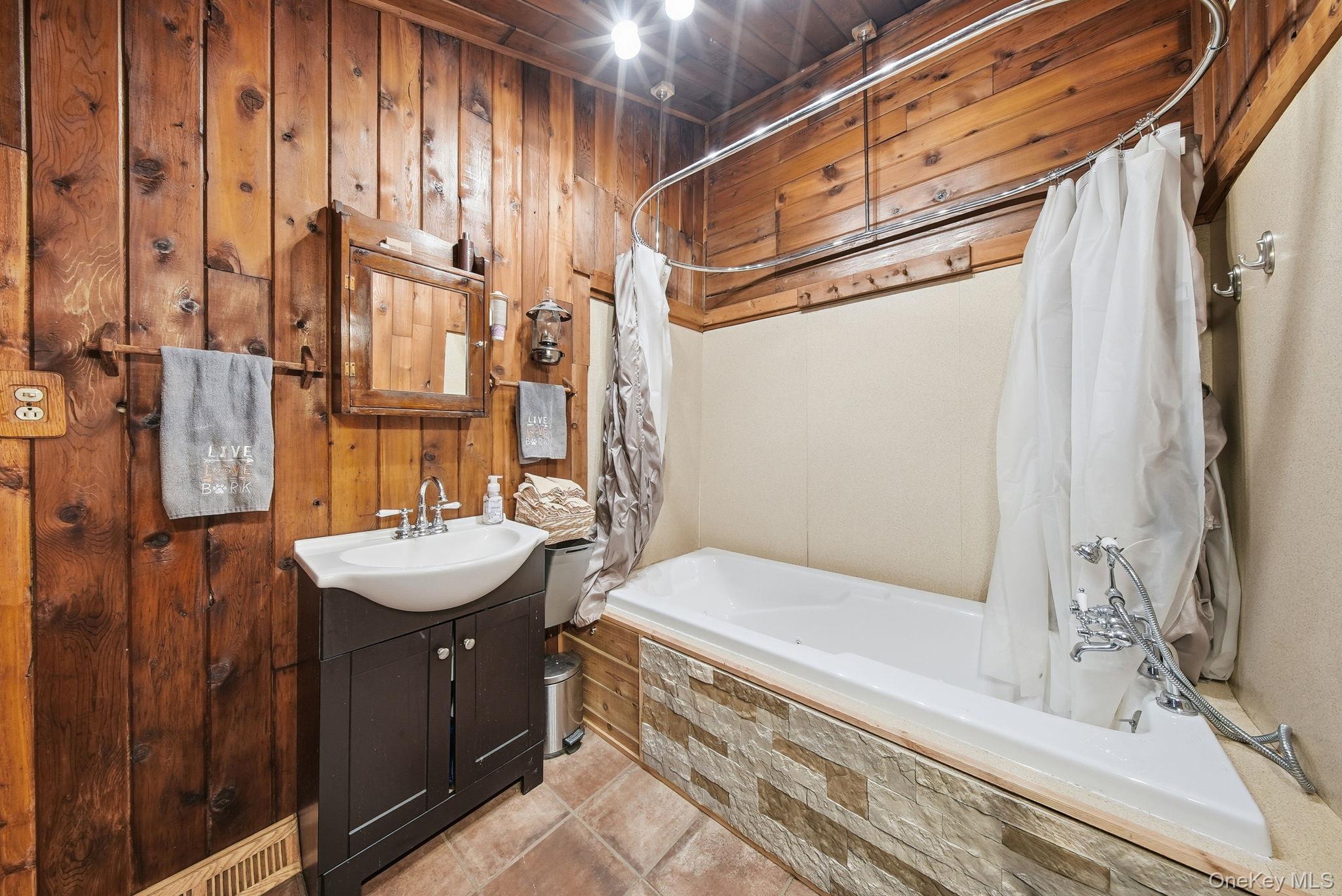 Single Family Oakland Valley  Orange County, NY 12729, MLS-931638-21