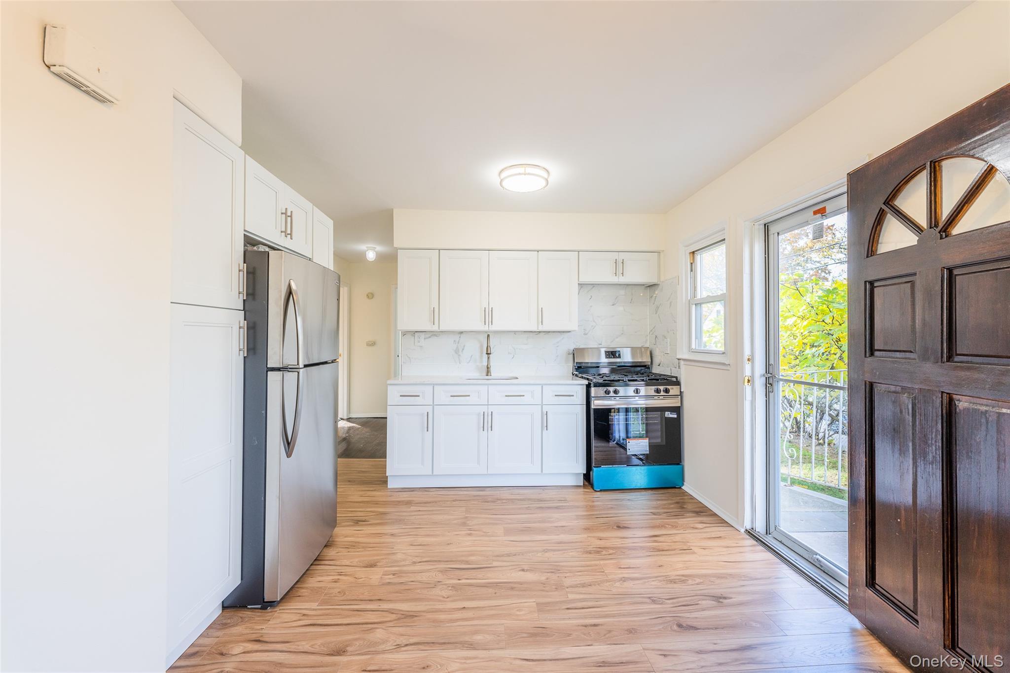 Single Family 167 Queens, NY 11366, MLS-931647-16