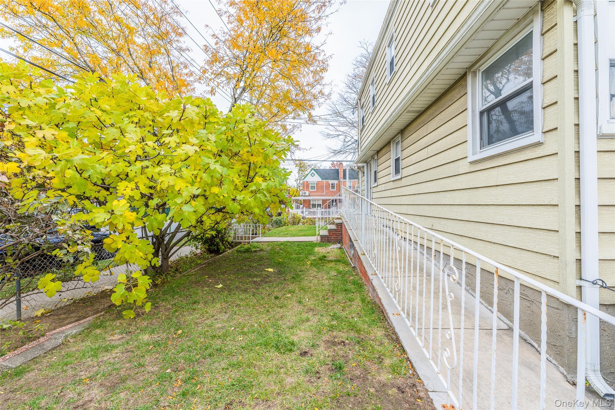 Single Family 167 Queens, NY 11366, MLS-931647-31