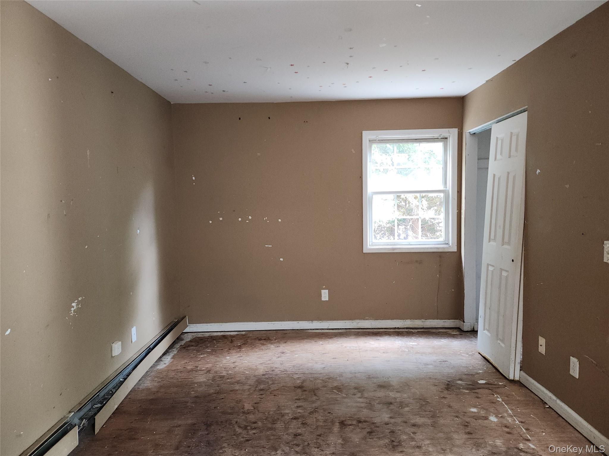 Single Family Wood  Suffolk County, NY 11950, MLS-931657-10