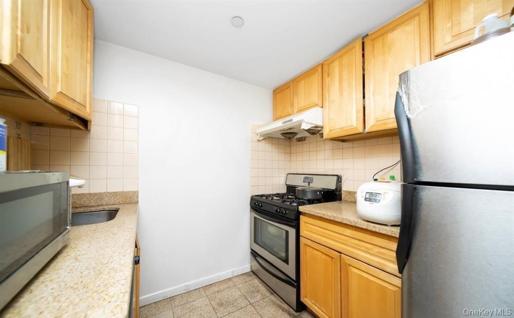 Condo 35th  Queens, NY 11354, MLS-931659-11