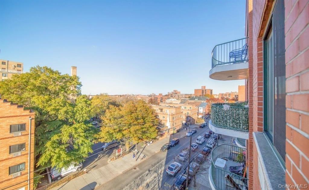 Condo 35th  Queens, NY 11354, MLS-931659-2