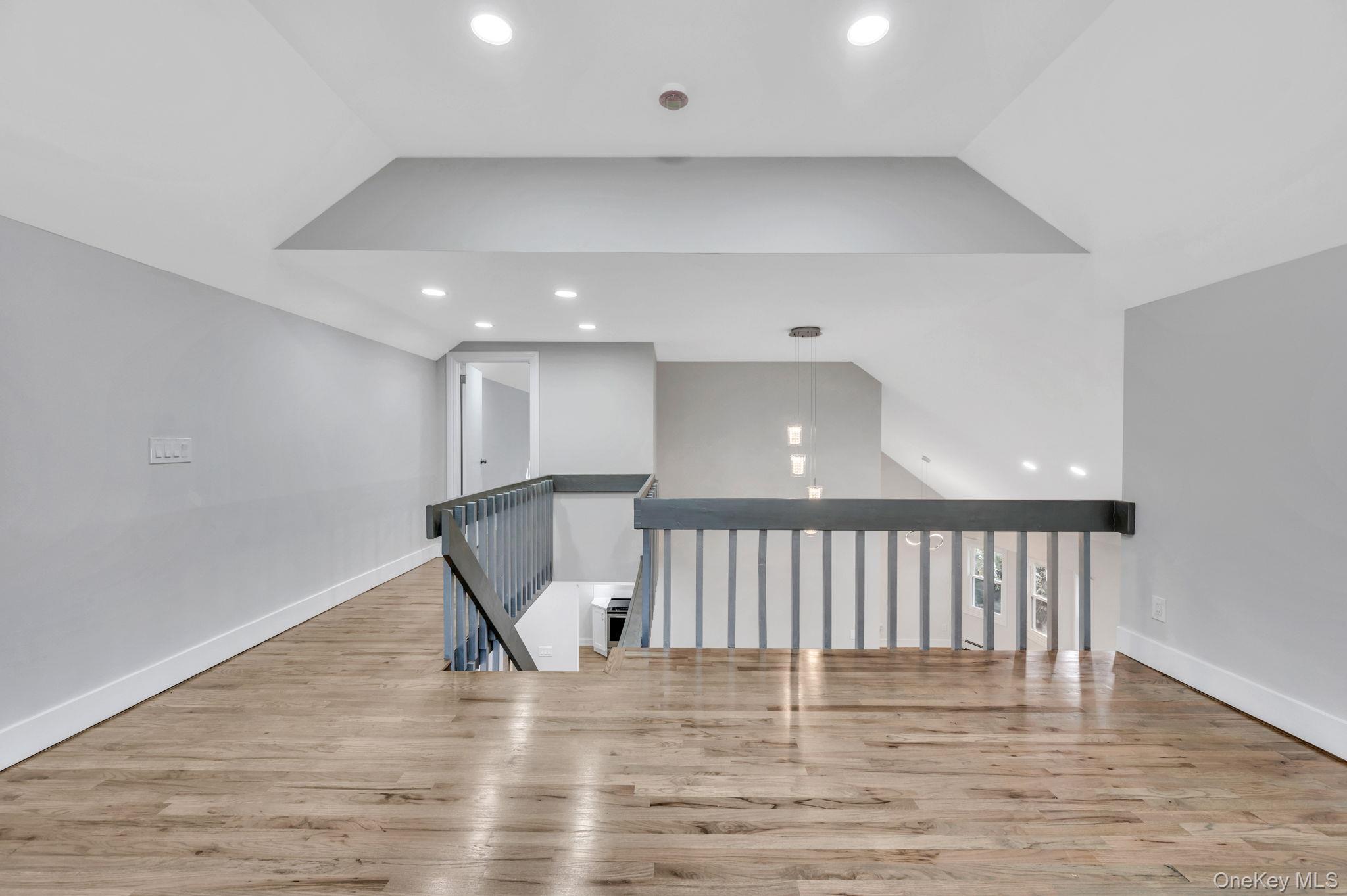 Single Family Sanford Suffolk County, NY 11746, MLS-931667-12