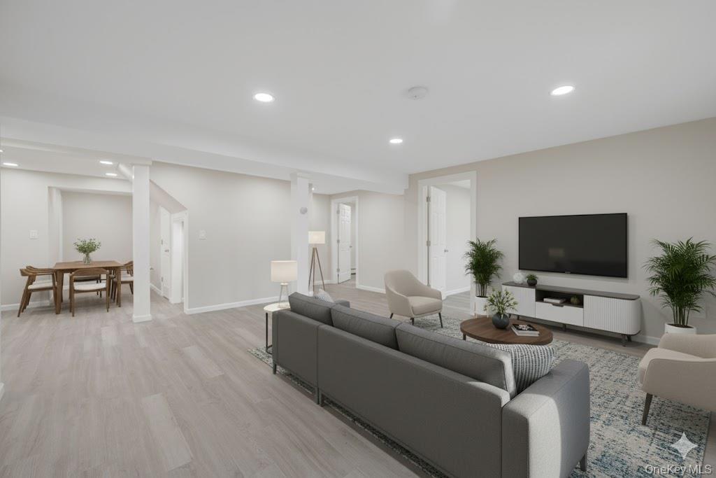 Single Family Sanford Suffolk County, NY 11746, MLS-931667-23