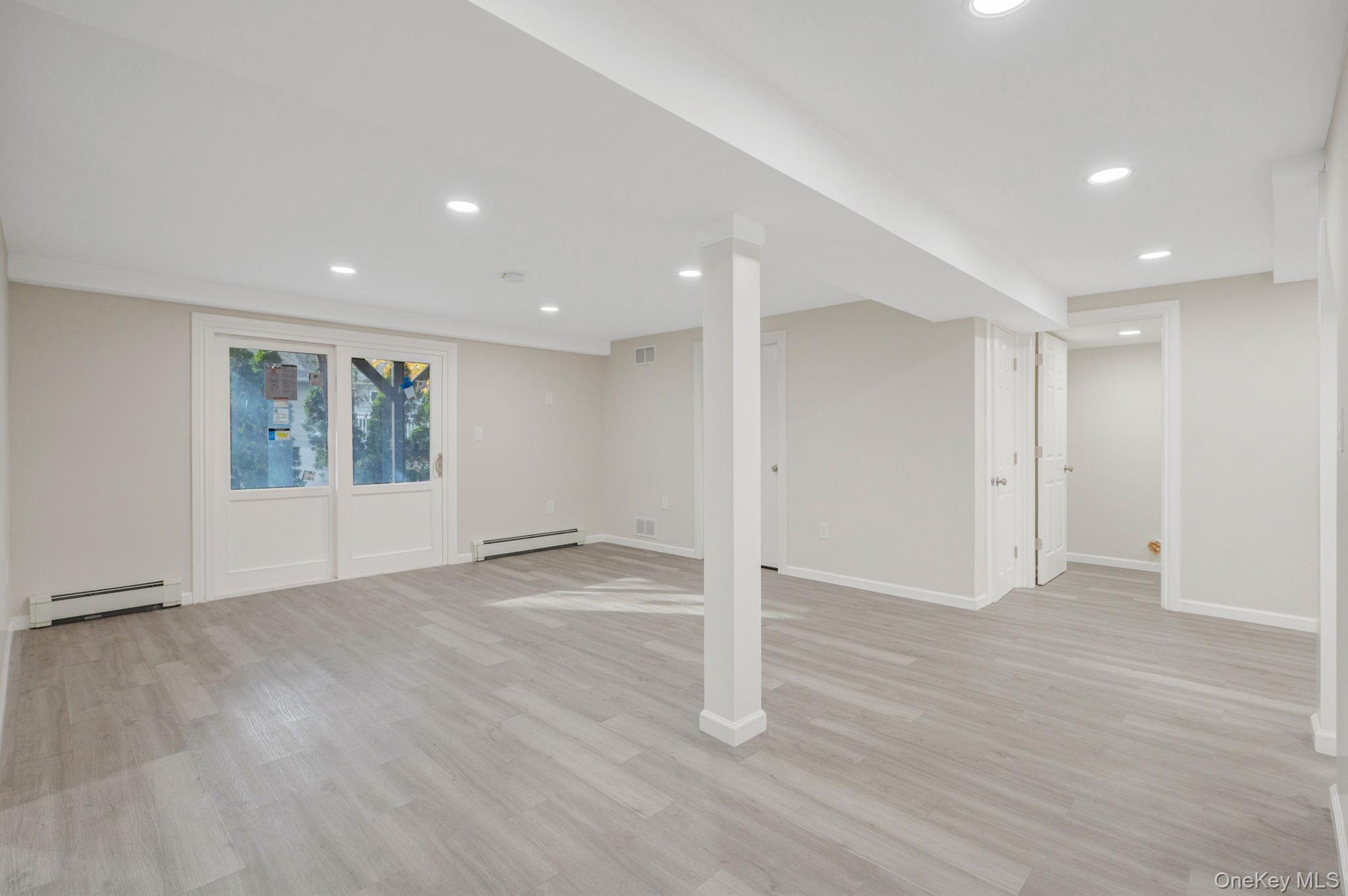 Single Family Sanford Suffolk County, NY 11746, MLS-931667-25