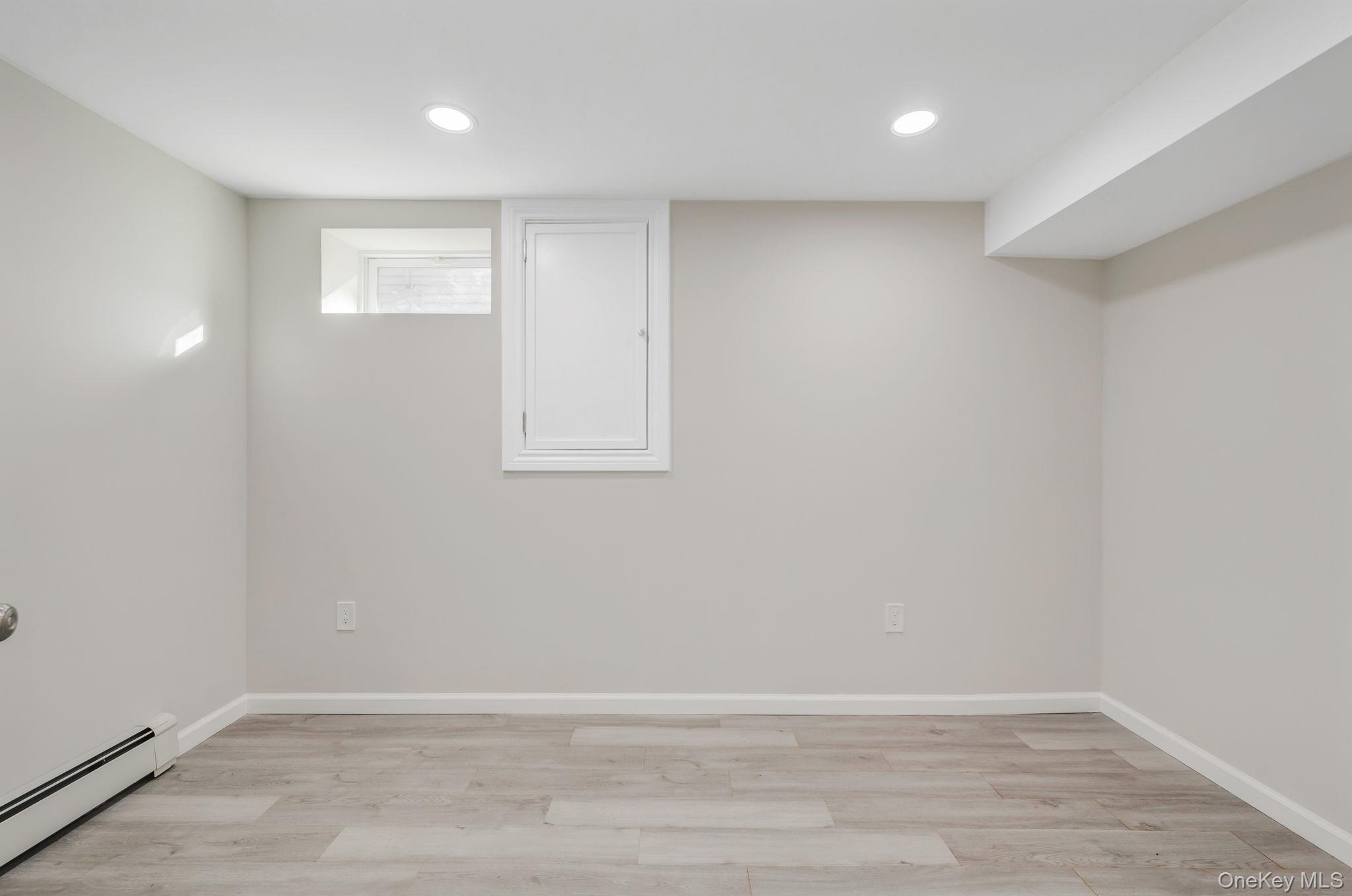 Single Family Sanford Suffolk County, NY 11746, MLS-931667-27