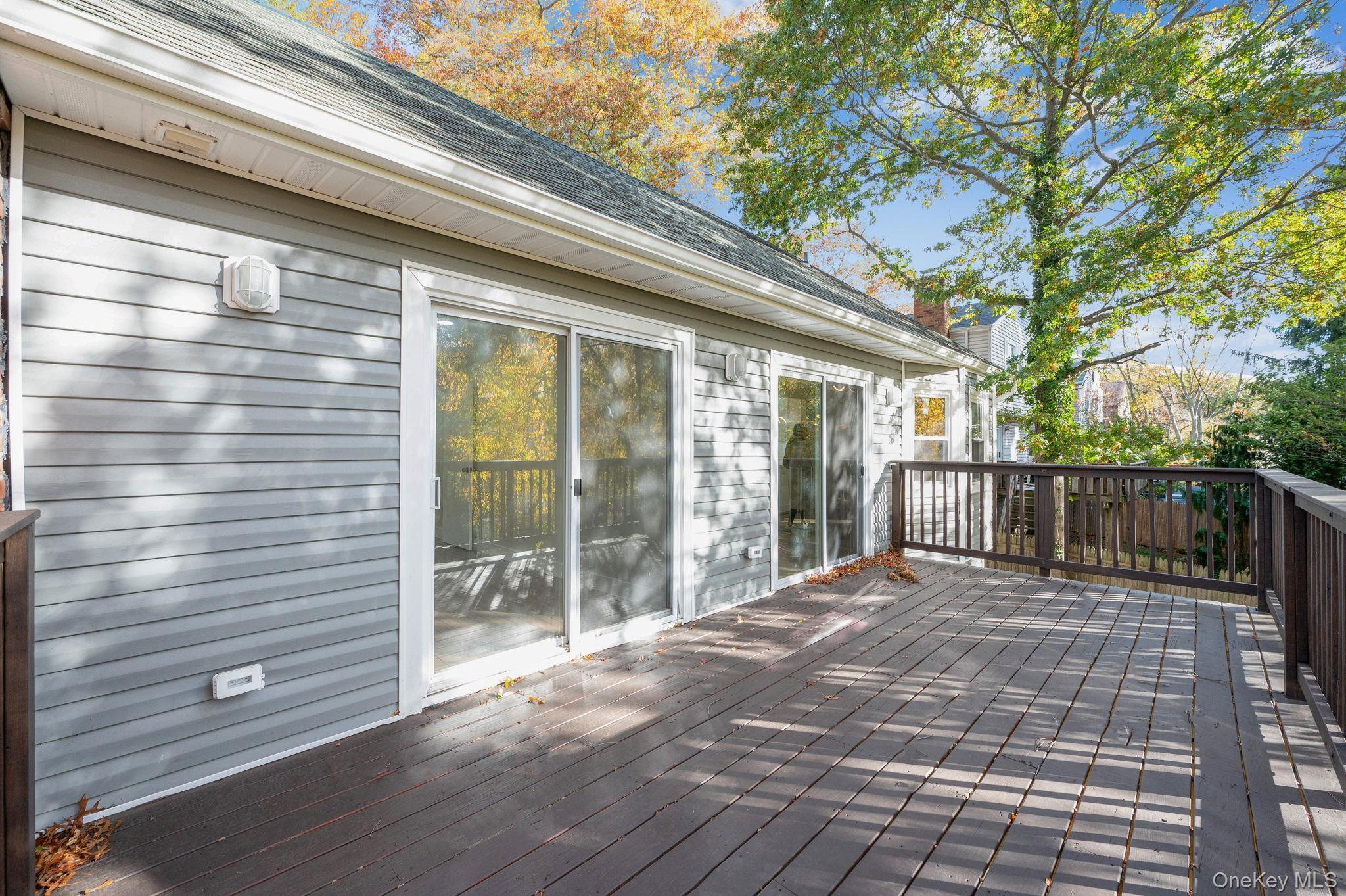 Single Family Sanford Suffolk County, NY 11746, MLS-931667-30