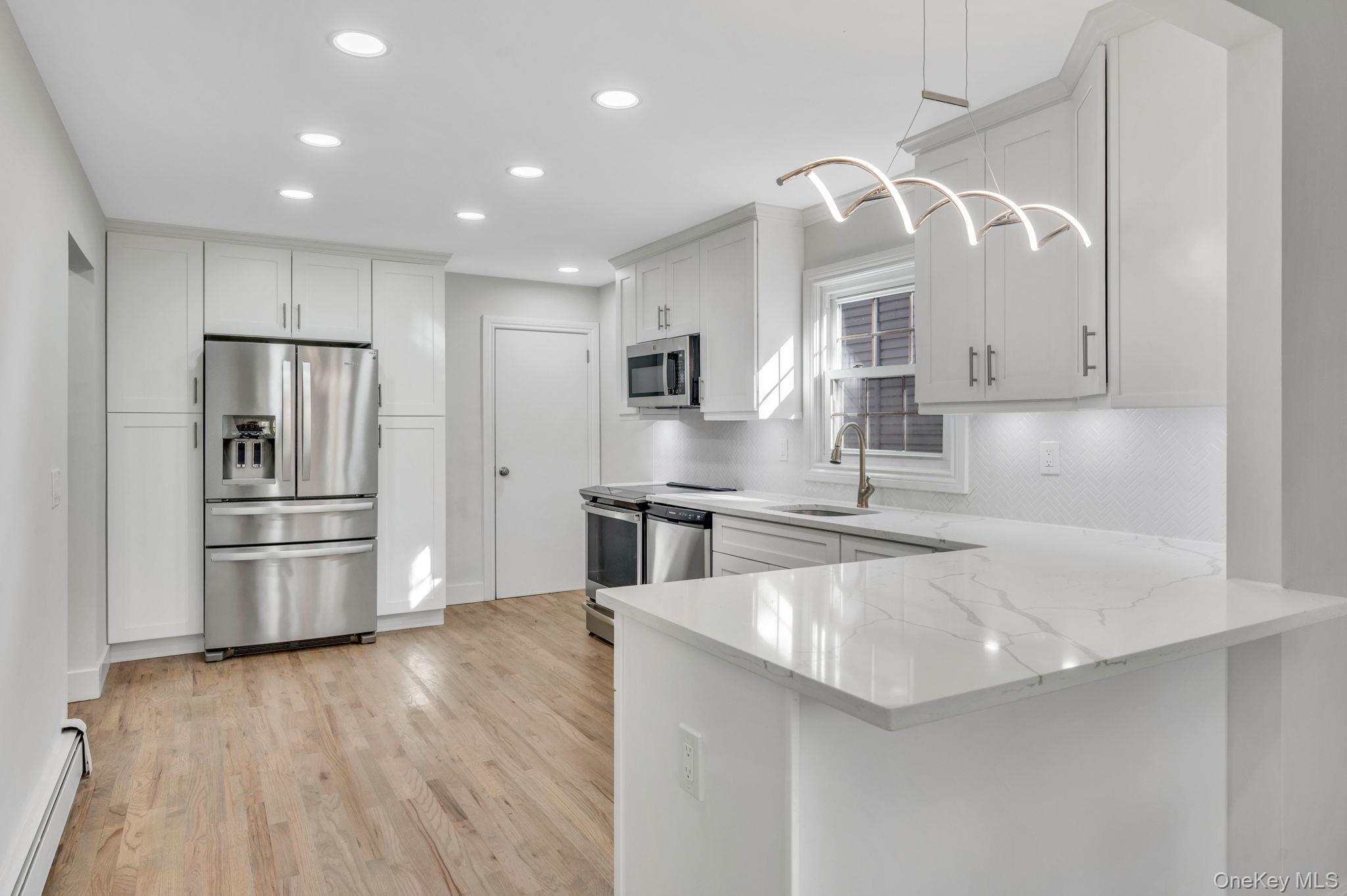 Single Family Sanford Suffolk County, NY 11746, MLS-931667-6