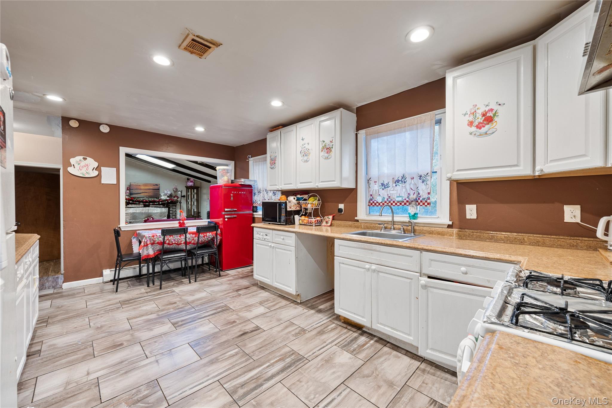 Single Family Tioken Rockland County, NY 10977, MLS-931668-13