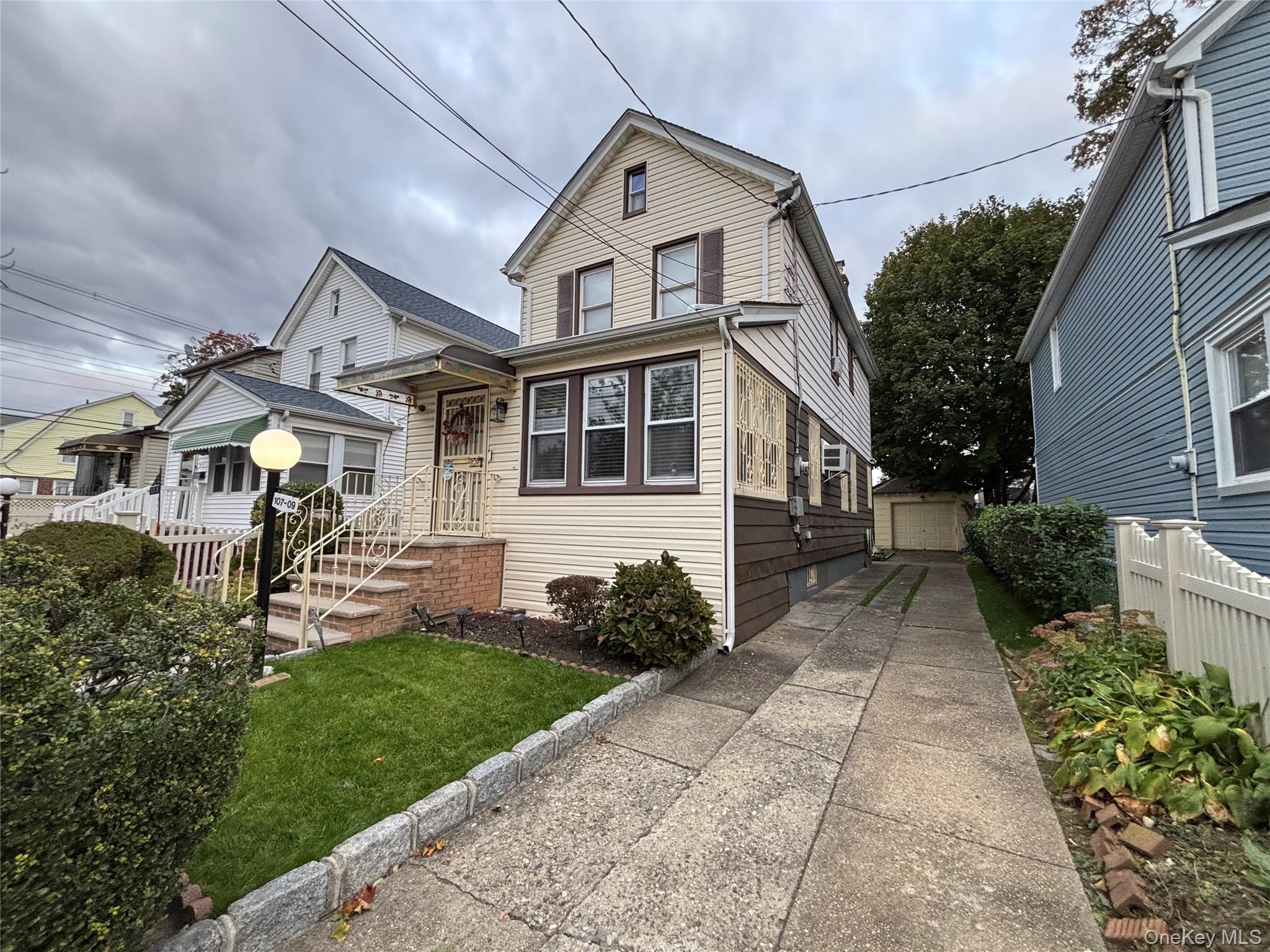 Single Family 221st  Queens, NY 11429, MLS-931670-3
