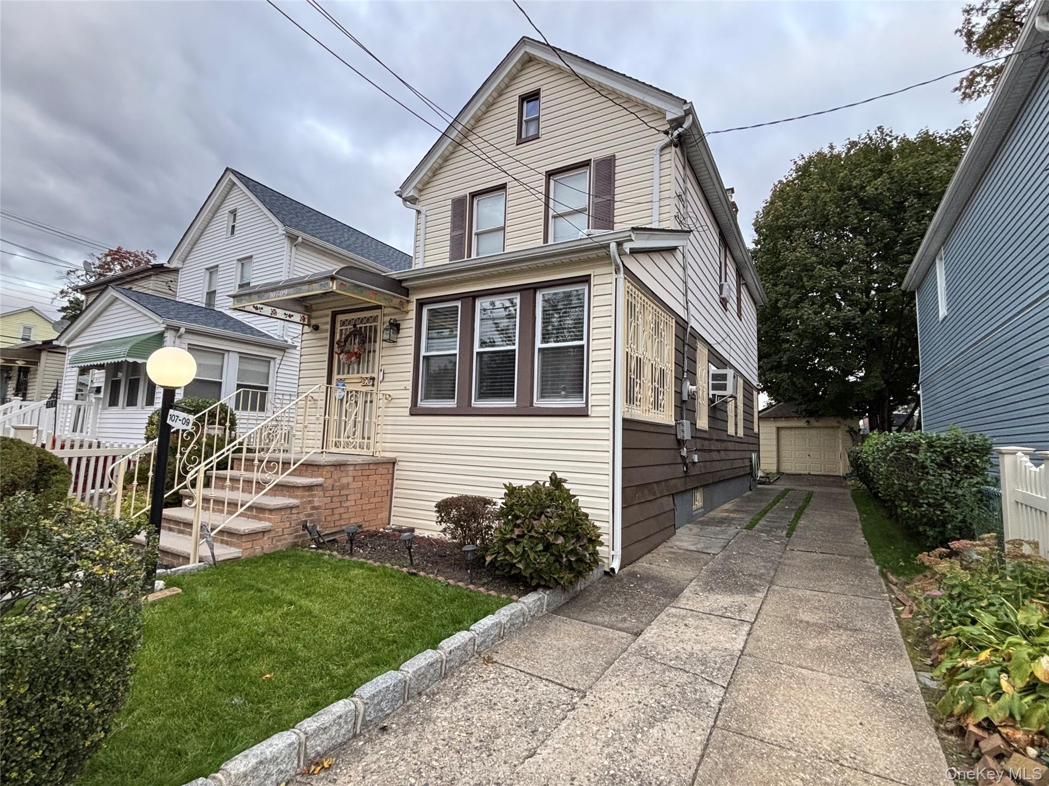 Single Family 221st  Queens, NY 11429, MLS-931670-4