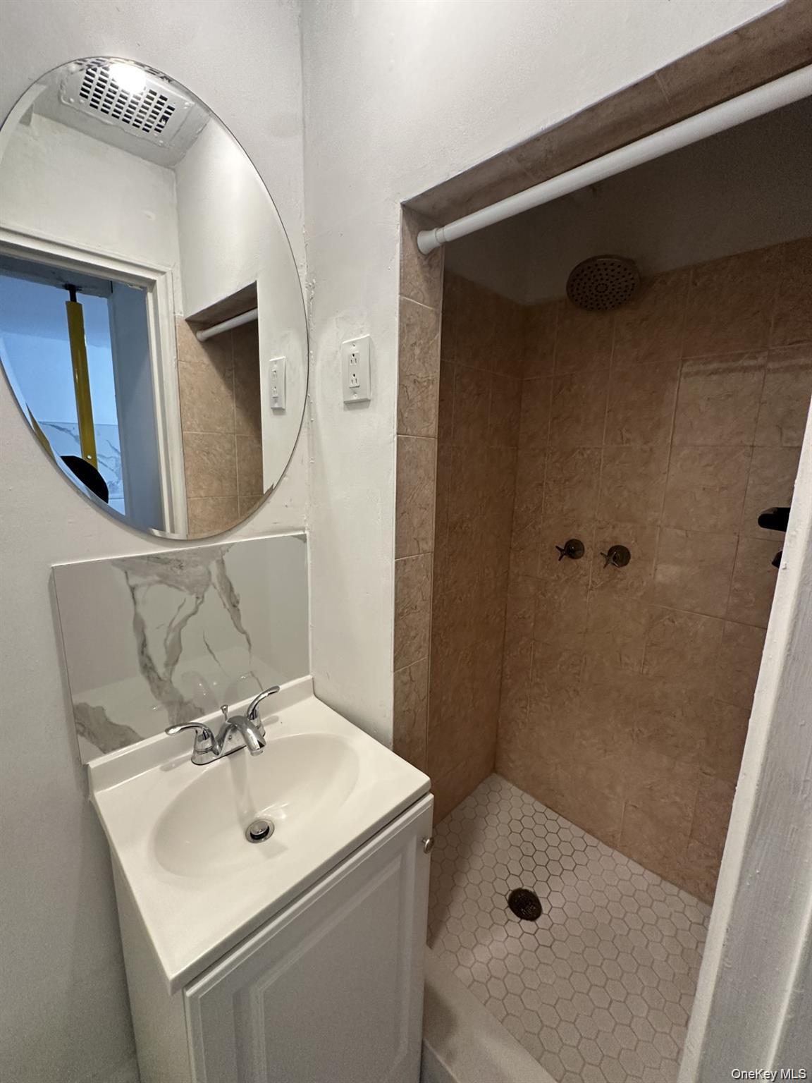 Single Family 228th  Bronx, NY 10466, MLS-931700-14