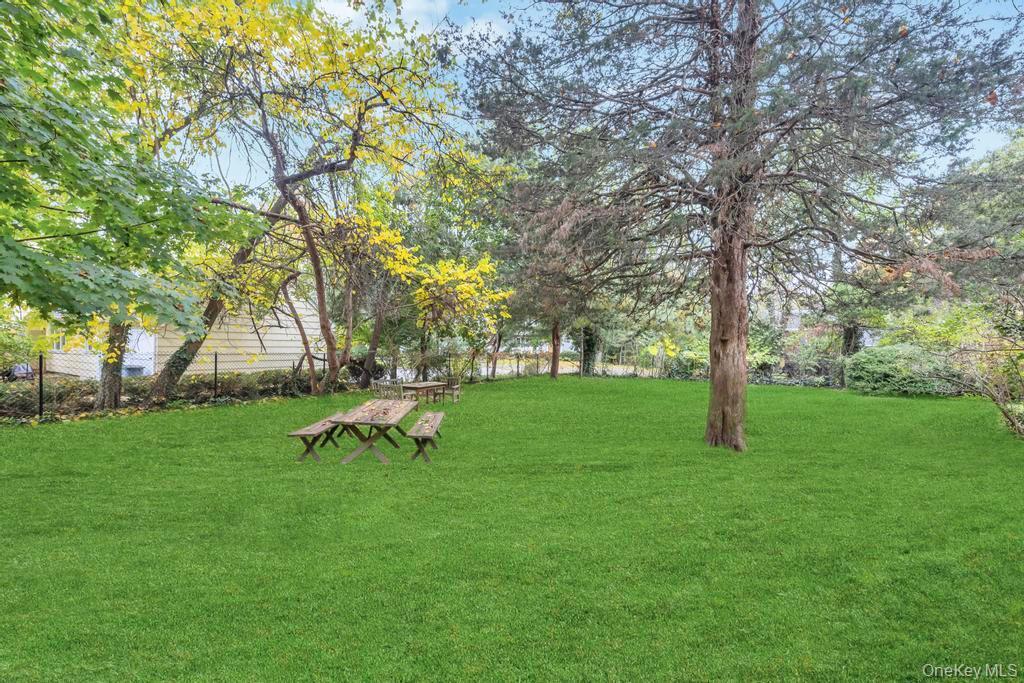 Single Family Van Brunt Manor  Suffolk County, NY 11733, MLS-931701-13