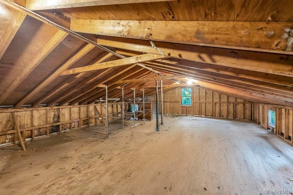 Single Family Van Brunt Manor  Suffolk County, NY 11733, MLS-931701-17