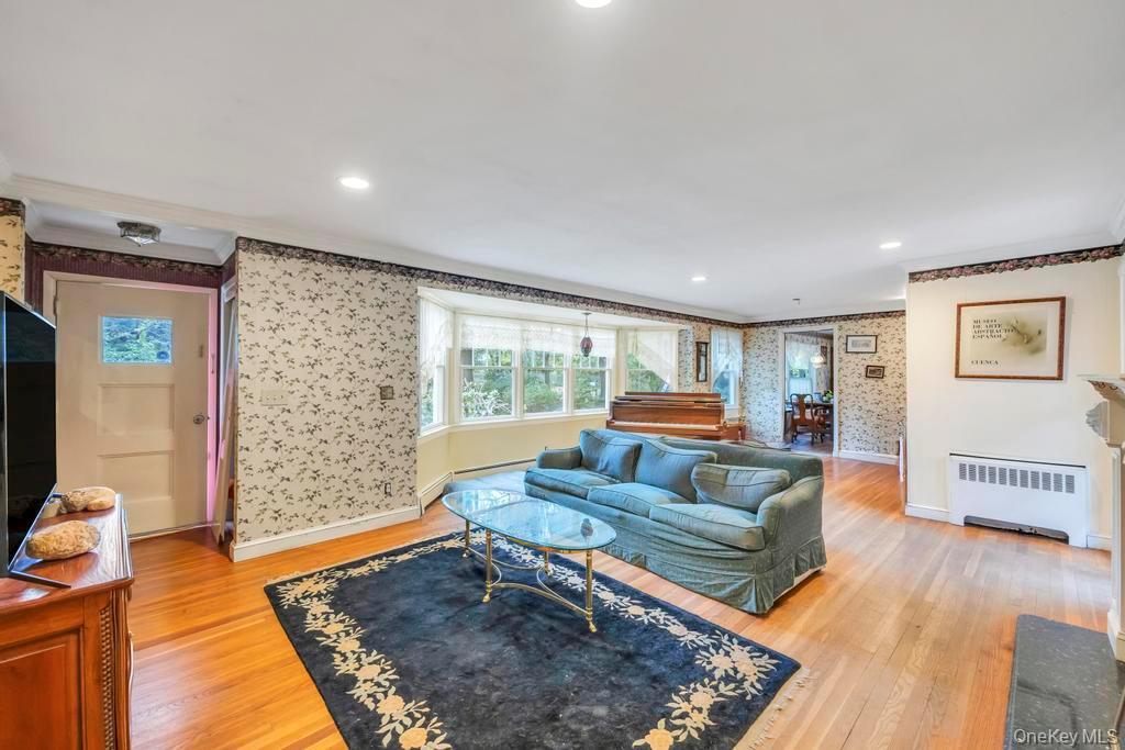 Single Family Van Brunt Manor  Suffolk County, NY 11733, MLS-931701-18