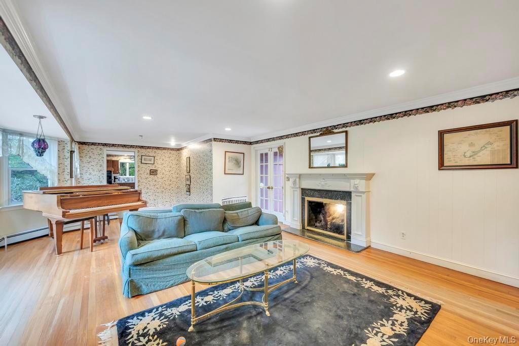 Single Family Van Brunt Manor  Suffolk County, NY 11733, MLS-931701-19