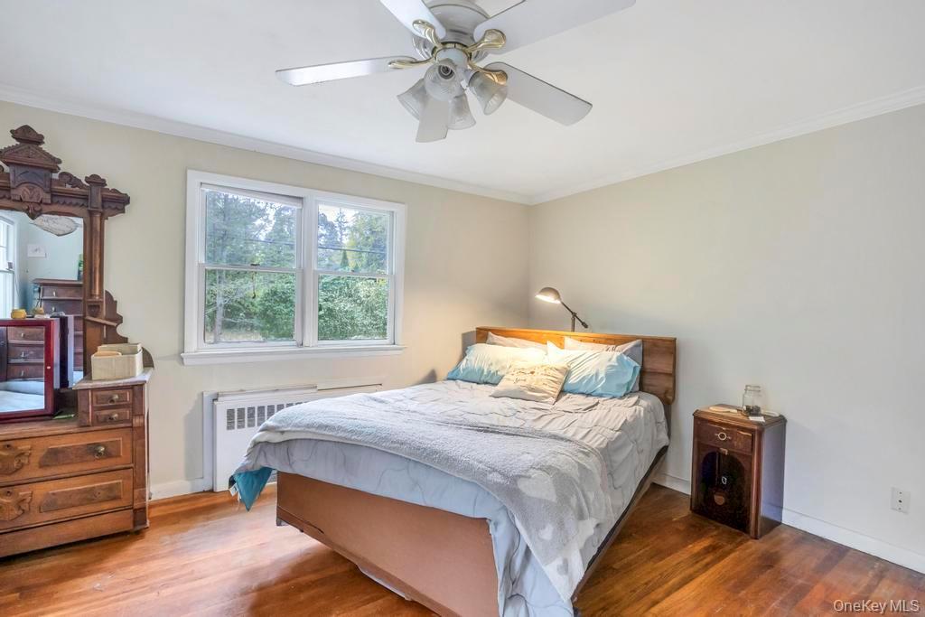 Single Family Van Brunt Manor  Suffolk County, NY 11733, MLS-931701-39