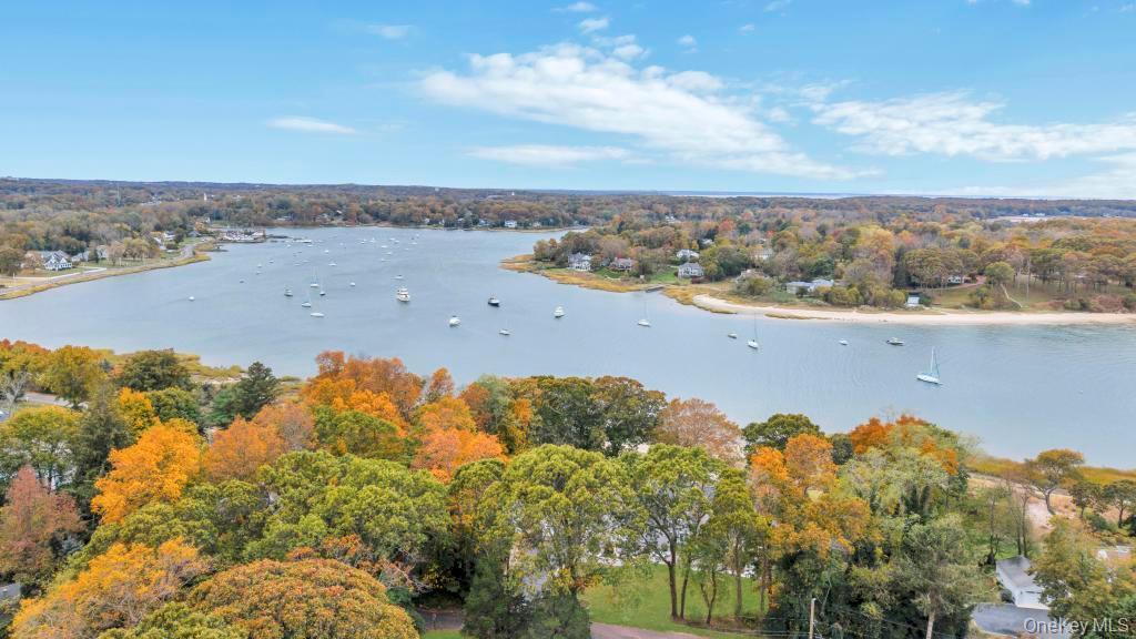 Single Family Van Brunt Manor  Suffolk County, NY 11733, MLS-931701-5