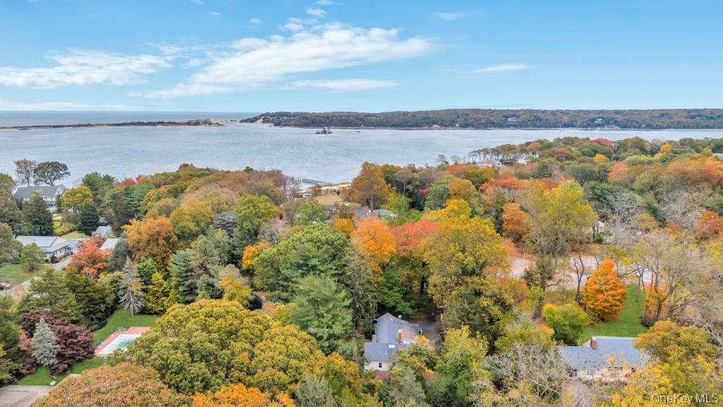 Single Family Van Brunt Manor  Suffolk County, NY 11733, MLS-931701-7