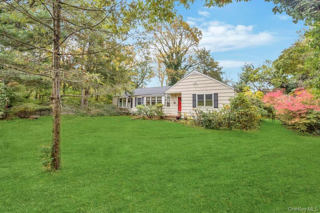 Single Family Van Brunt Manor  Suffolk County, NY 11733, MLS-931701-8