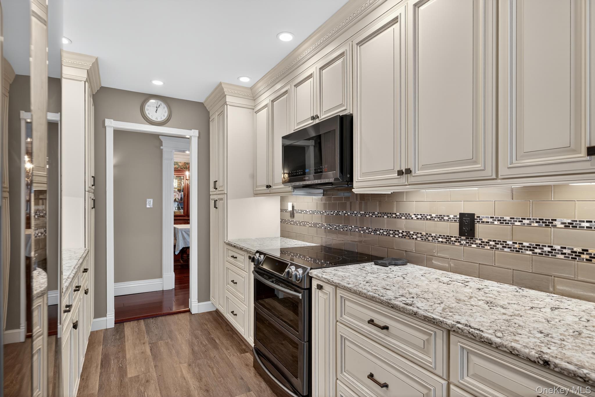 Single Family 8th  Suffolk County, NY 11716, MLS-931704-11