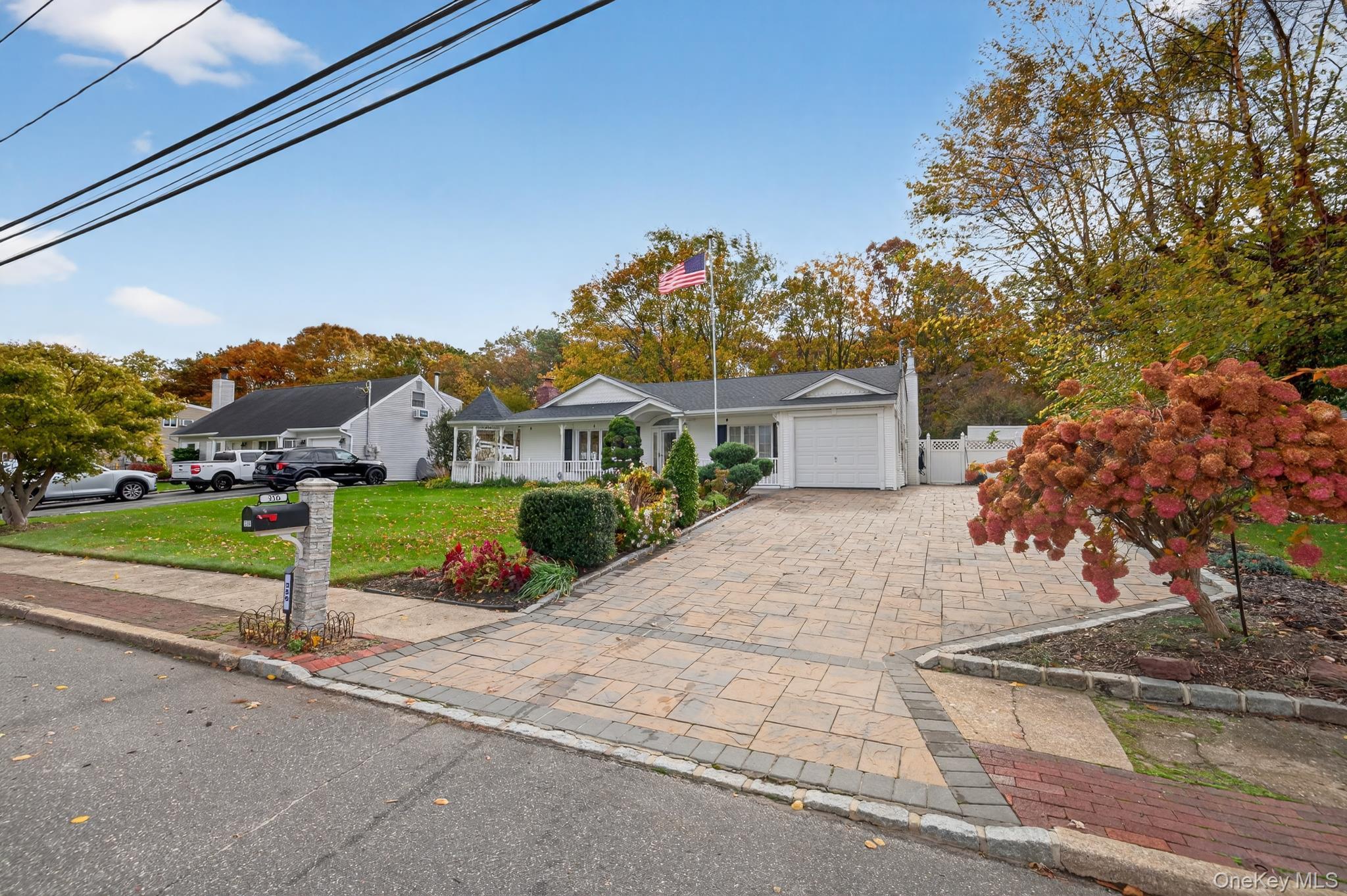 Single Family 8th  Suffolk County, NY 11716, MLS-931704-2