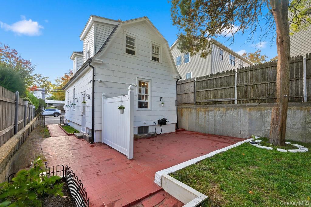 Single Family Bedford  Nassau County, NY 11590, MLS-931747-4