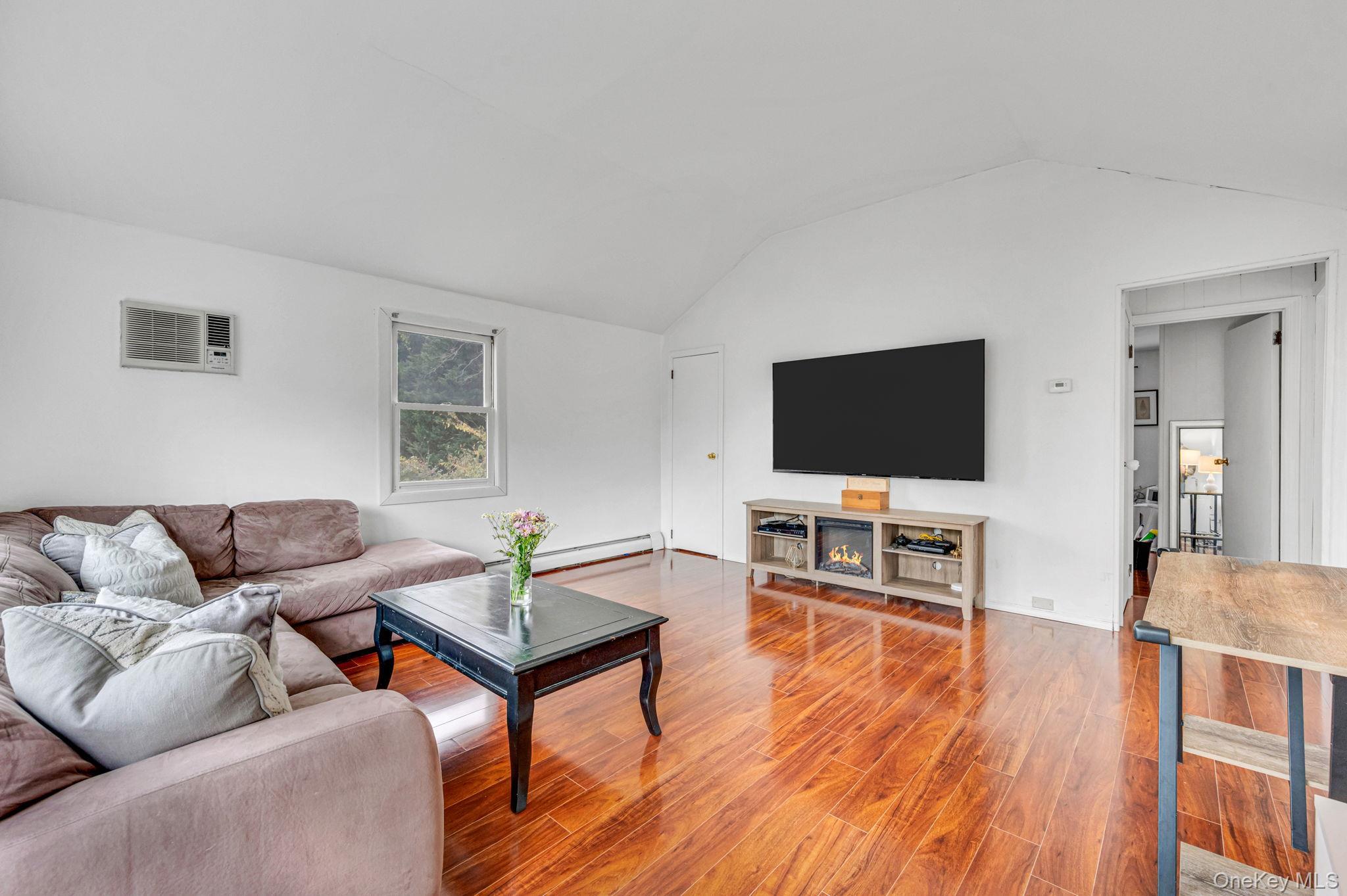 Single Family Terry Suffolk County, NY 11787, MLS-931771-23