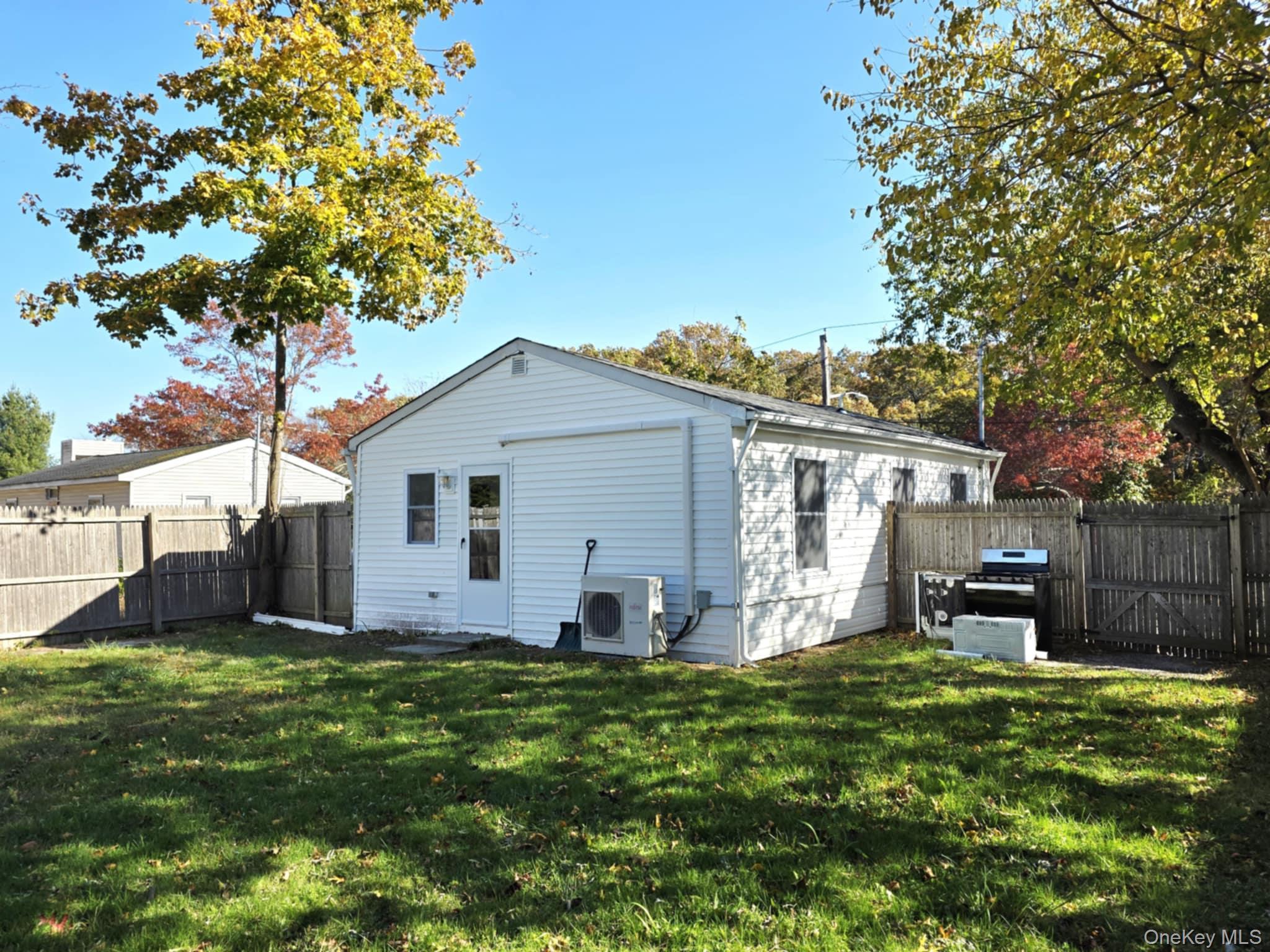 Single Family Oak  Suffolk County, NY 11901, MLS-931789-15