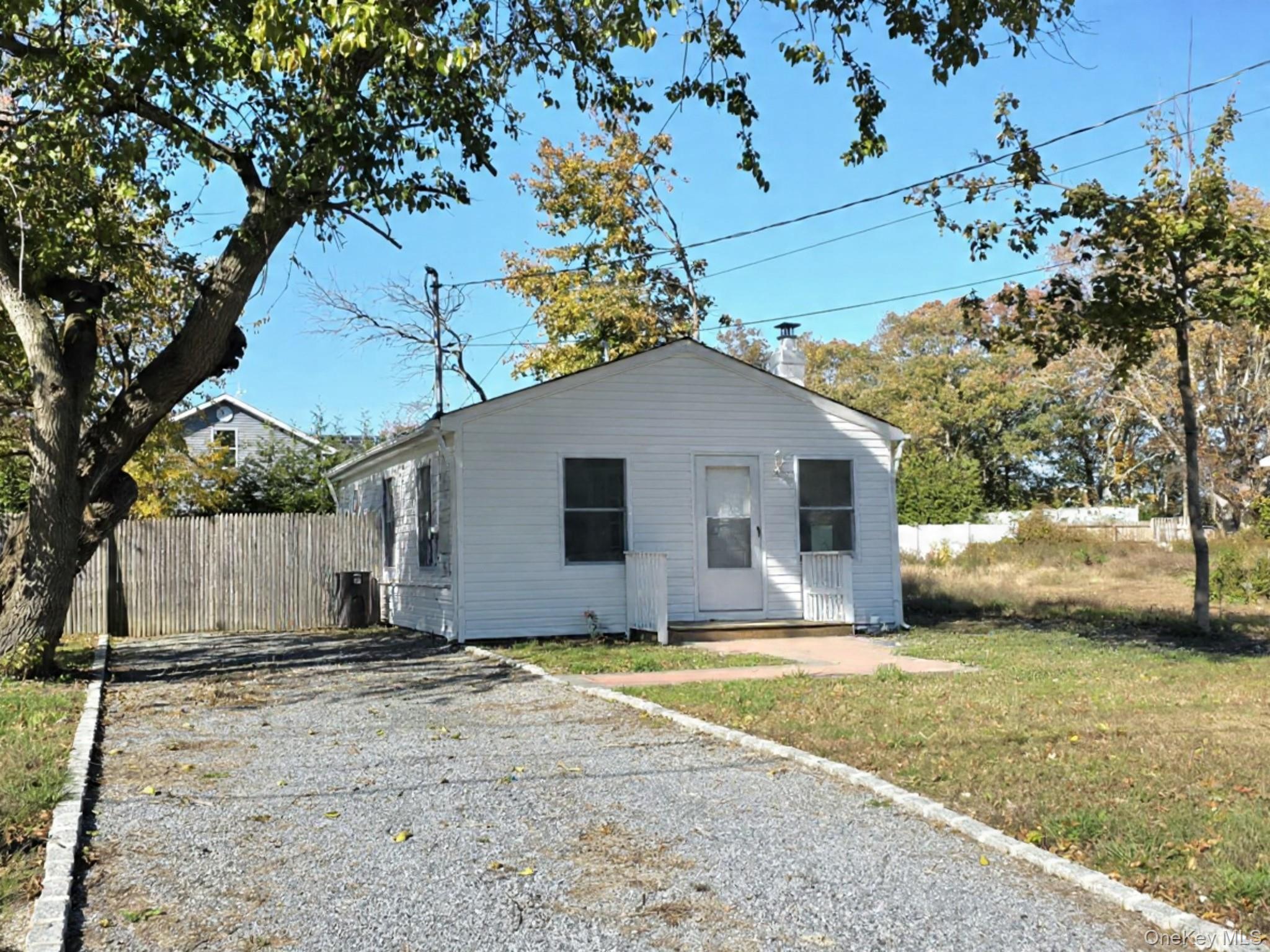 Single Family Oak Suffolk County, NY 11901, MLS-931789-3