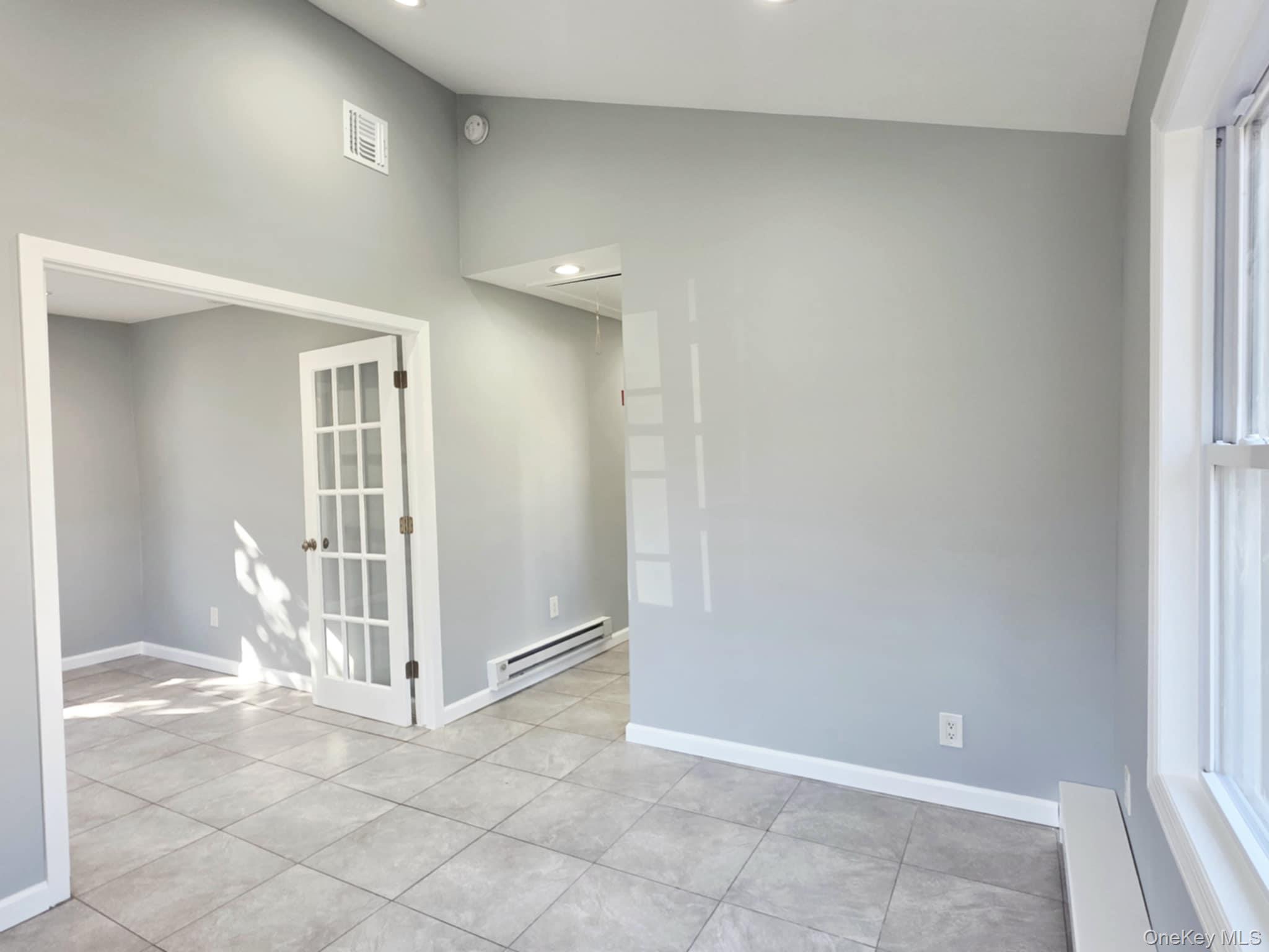 Single Family Oak Suffolk County, NY 11901, MLS-931789-5