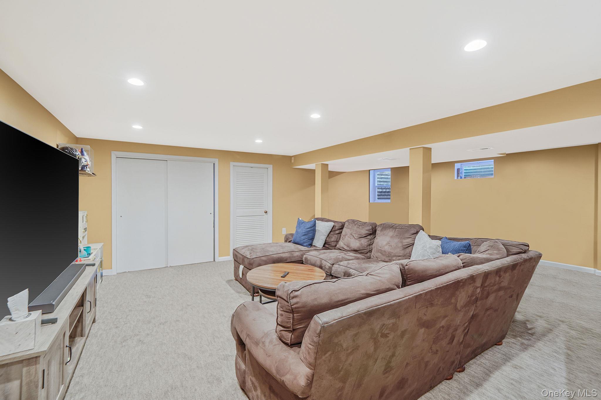 Single Family Joyce  Suffolk County, NY 11788, MLS-931791-30