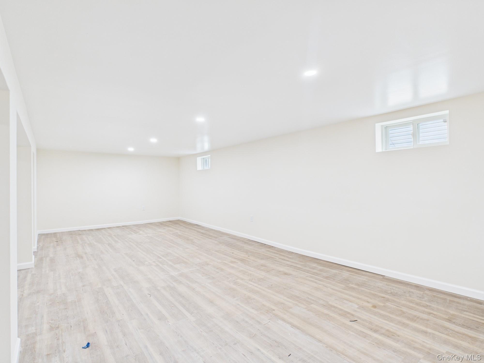 Single Family Little Neck Pkwy  Queens, NY 11362, MLS-931800-13