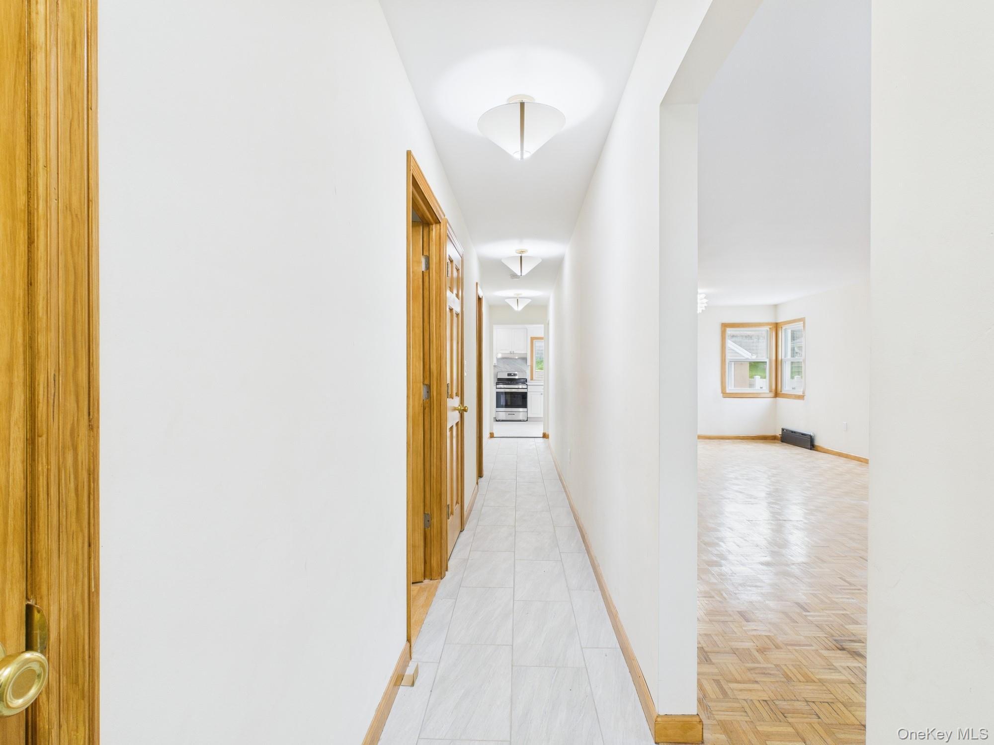 Single Family Little Neck Pkwy  Queens, NY 11362, MLS-931800-2