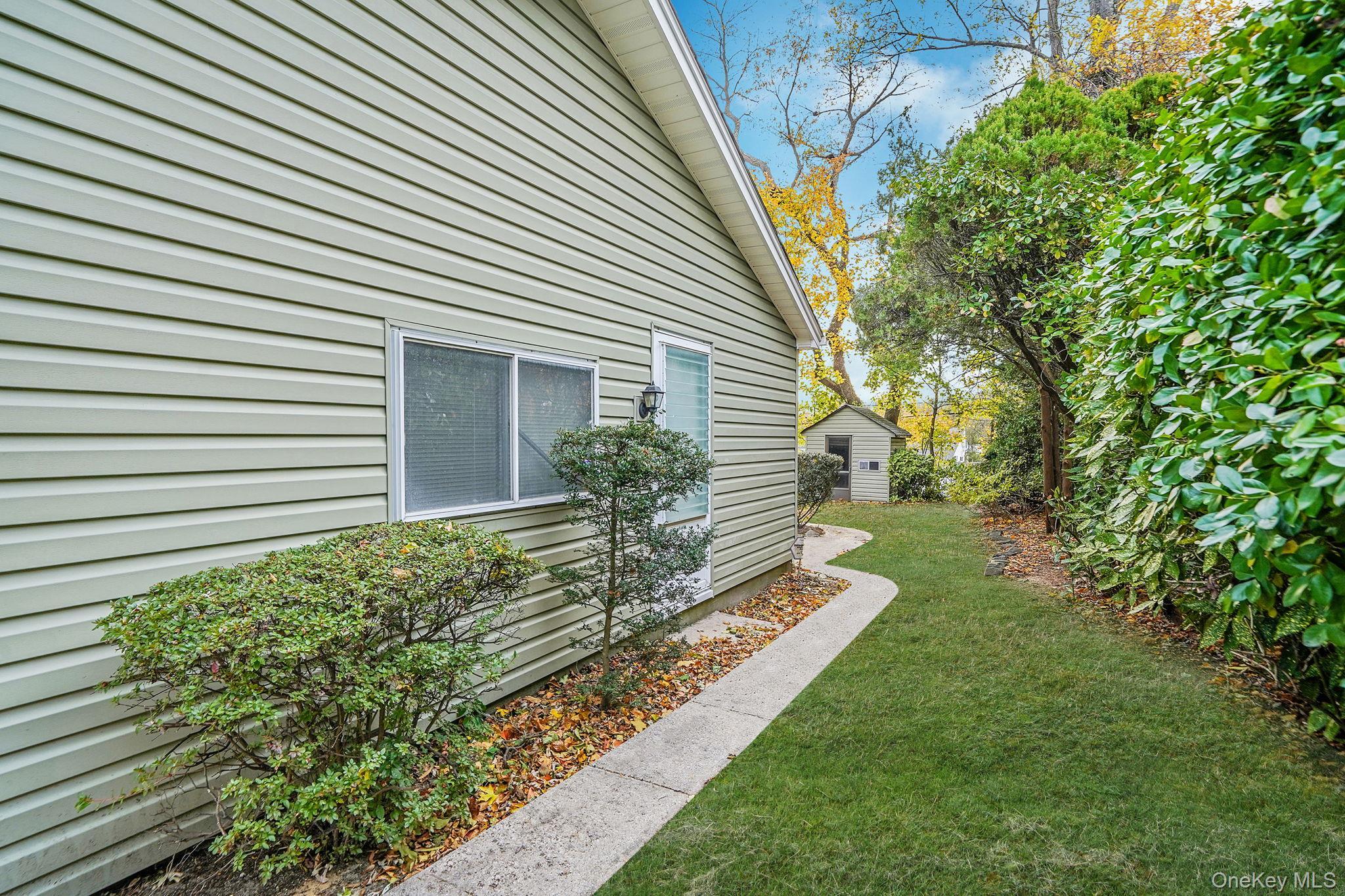 Single Family Glacier  Suffolk County, NY 11787, MLS-931810-33