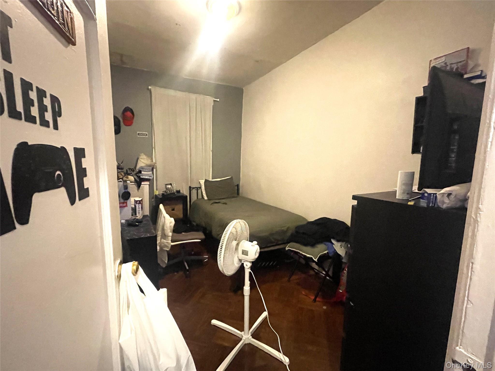 Single Family 81st Queens, NY 11370, MLS-931812-15