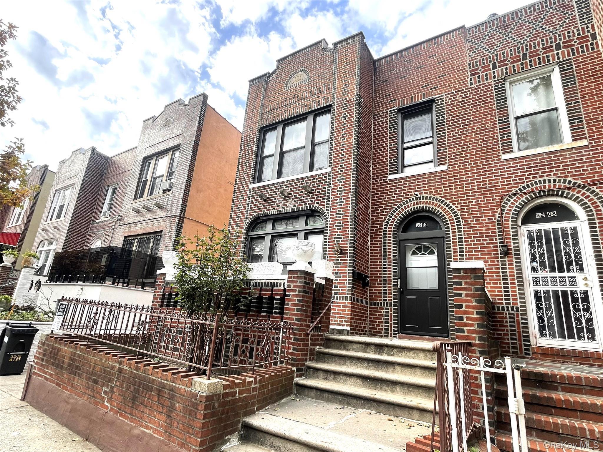 Single Family 81st Queens, NY 11370, MLS-931812-2