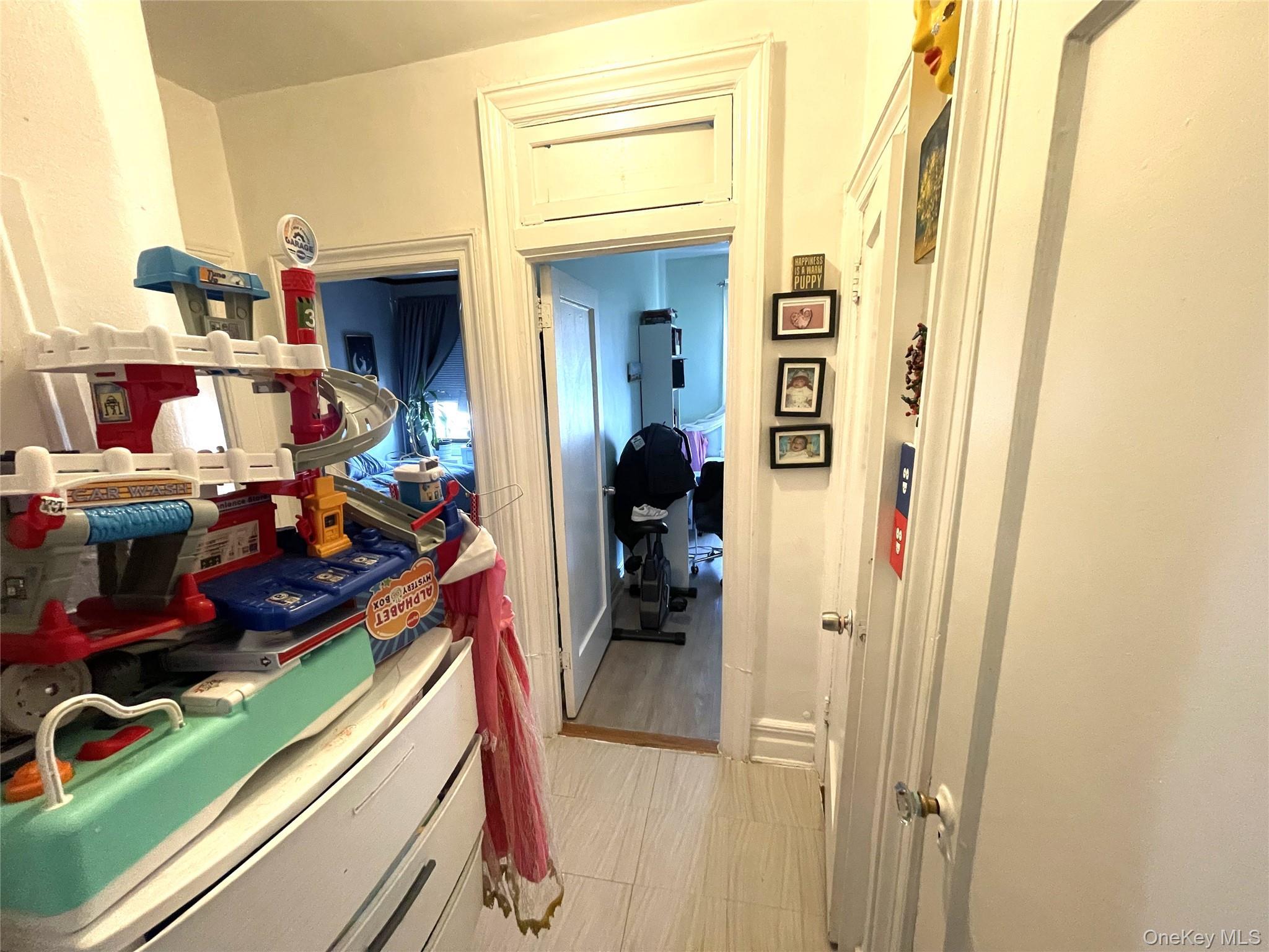 Single Family 81st Queens, NY 11370, MLS-931812-28