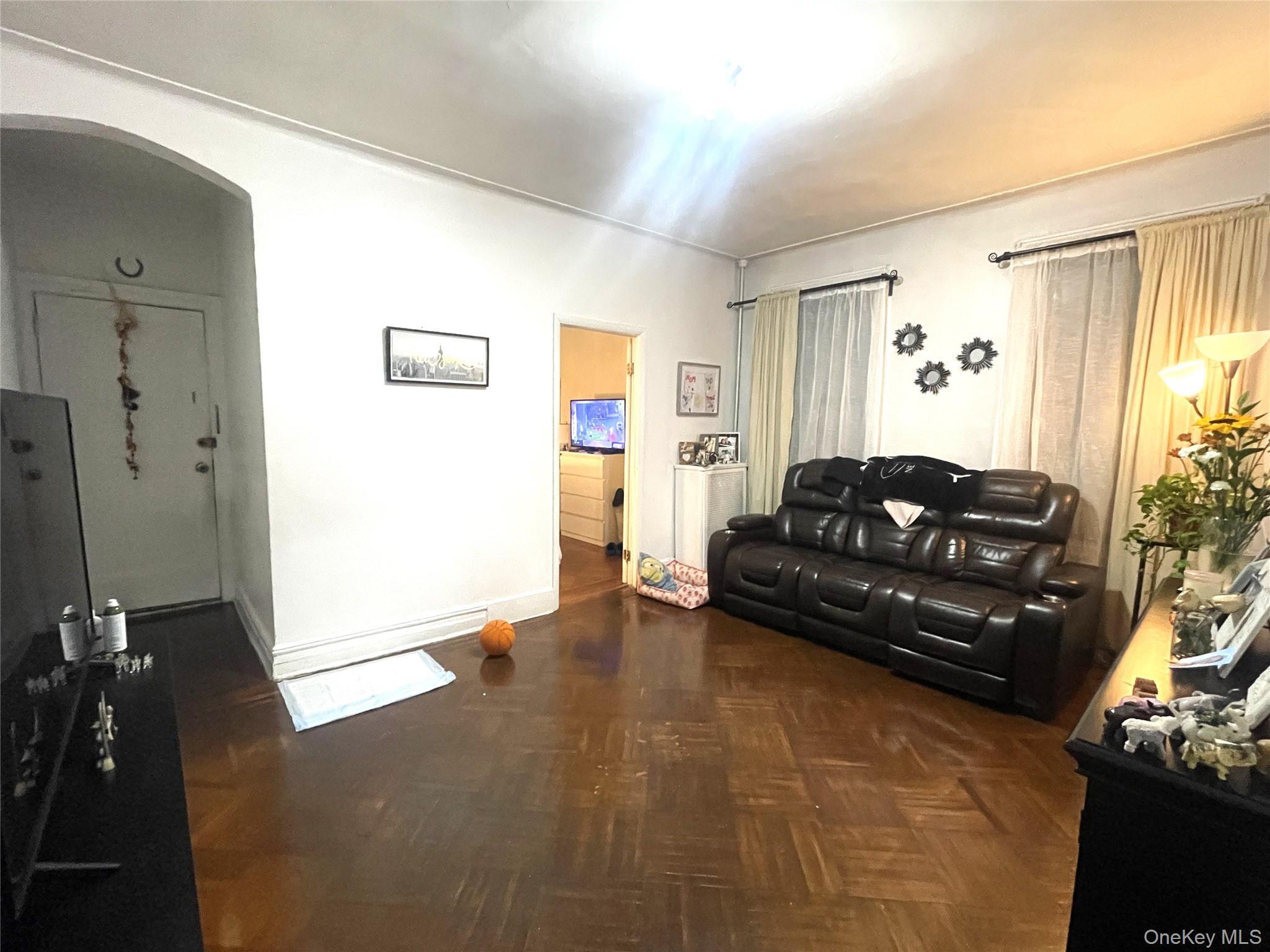 Single Family 81st Queens, NY 11370, MLS-931812-7