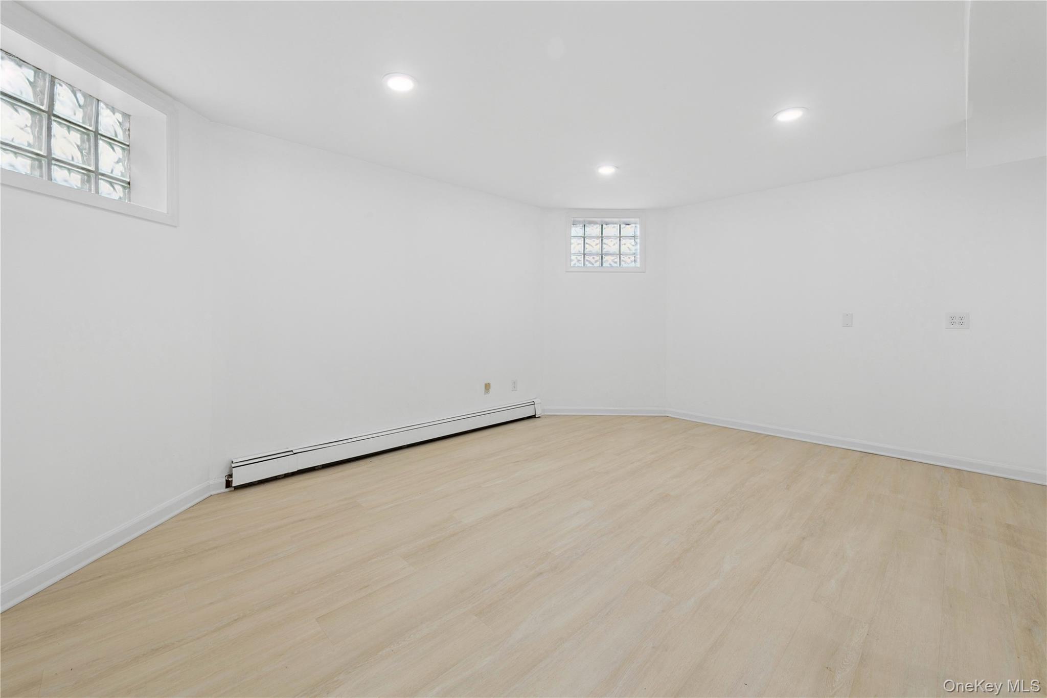 Single Family Dickson Westchester County, NY 10549, MLS-931821-32