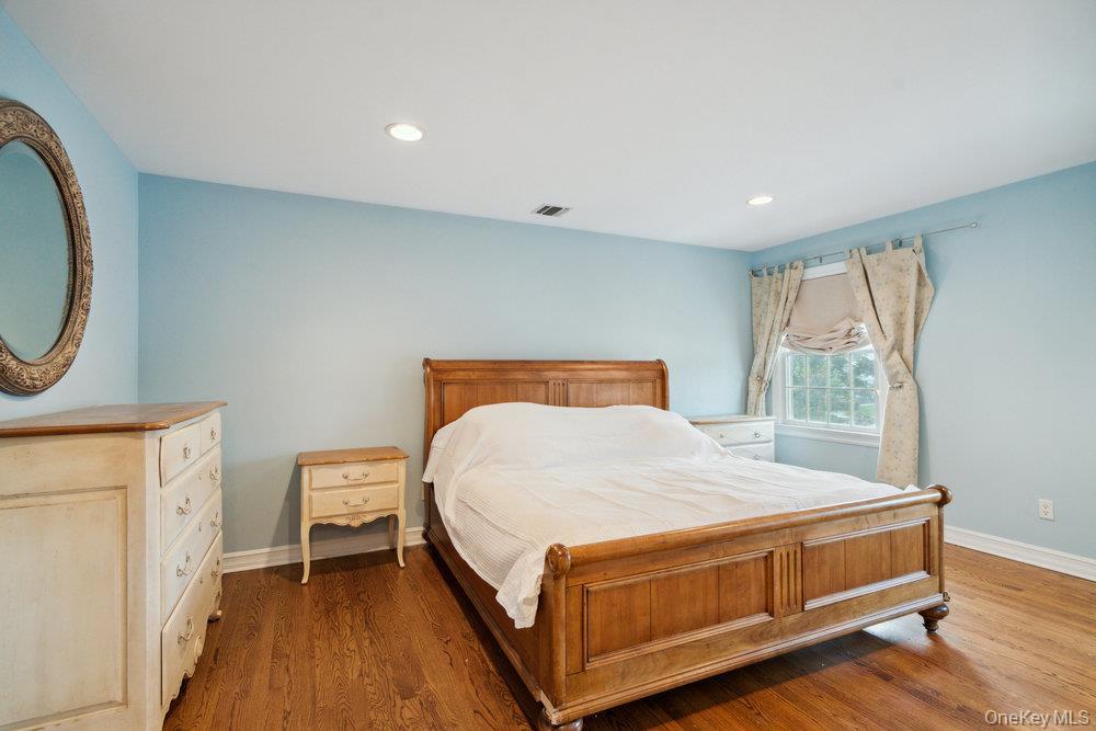 Single Family Syosset Nassau County, NY 11791, MLS-931822-20