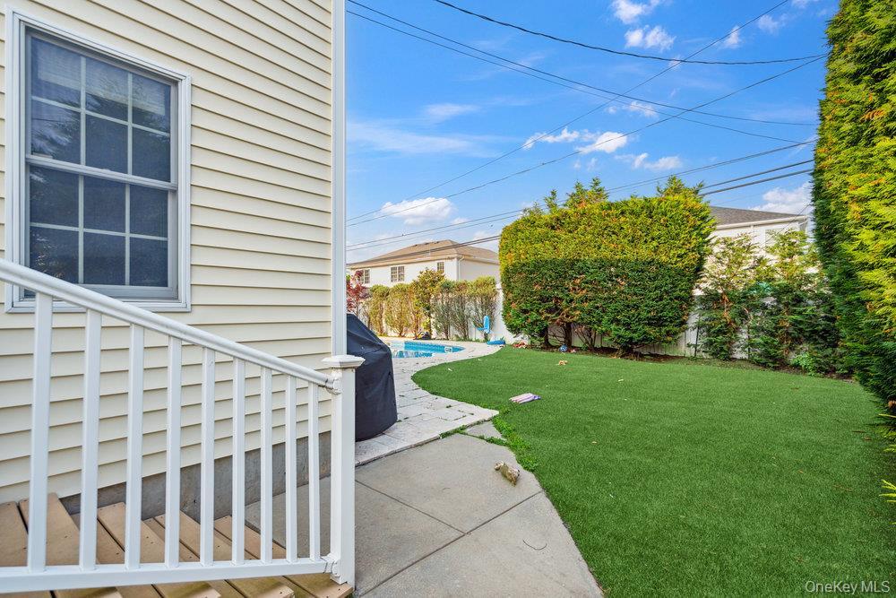 Single Family Syosset Nassau County, NY 11791, MLS-931822-31