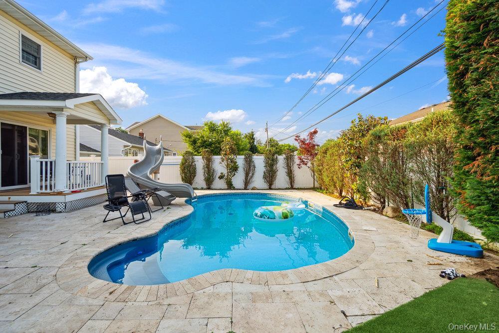 Single Family Syosset Nassau County, NY 11791, MLS-931822-33