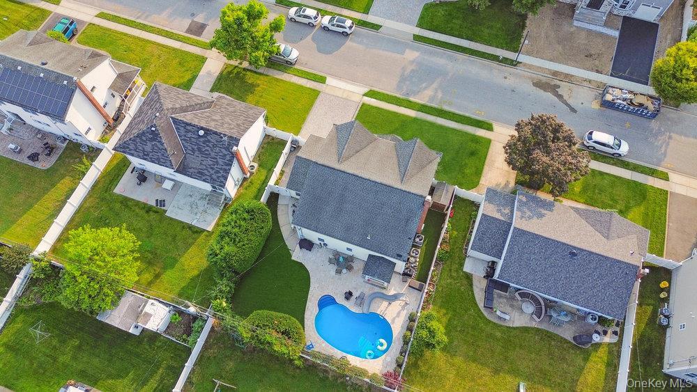 Single Family Syosset Nassau County, NY 11791, MLS-931822-39