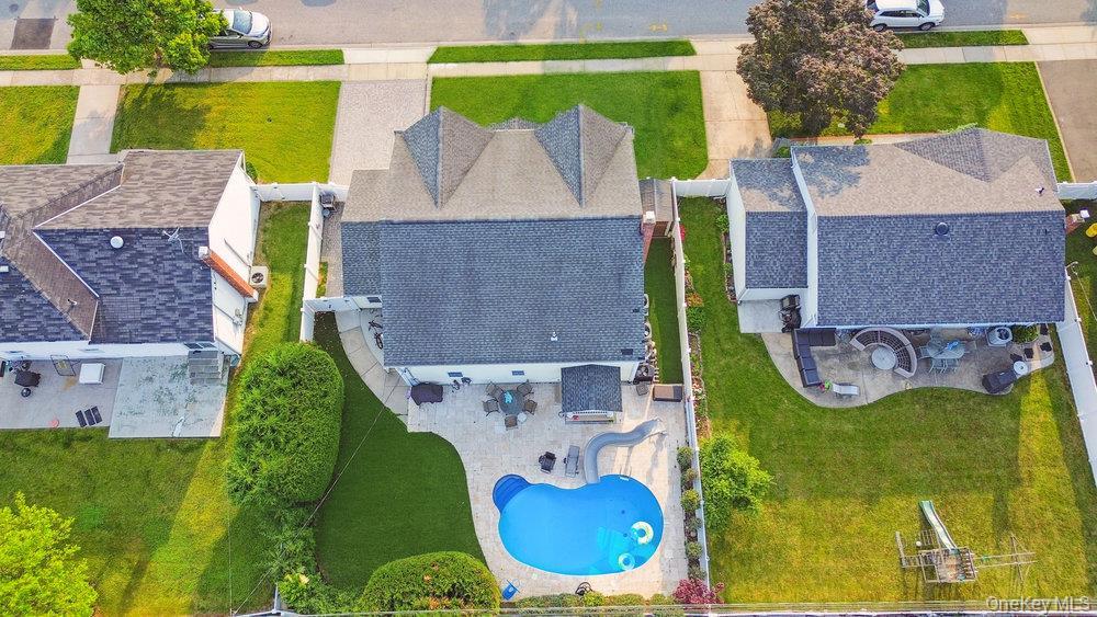 Single Family Syosset Nassau County, NY 11791, MLS-931822-40