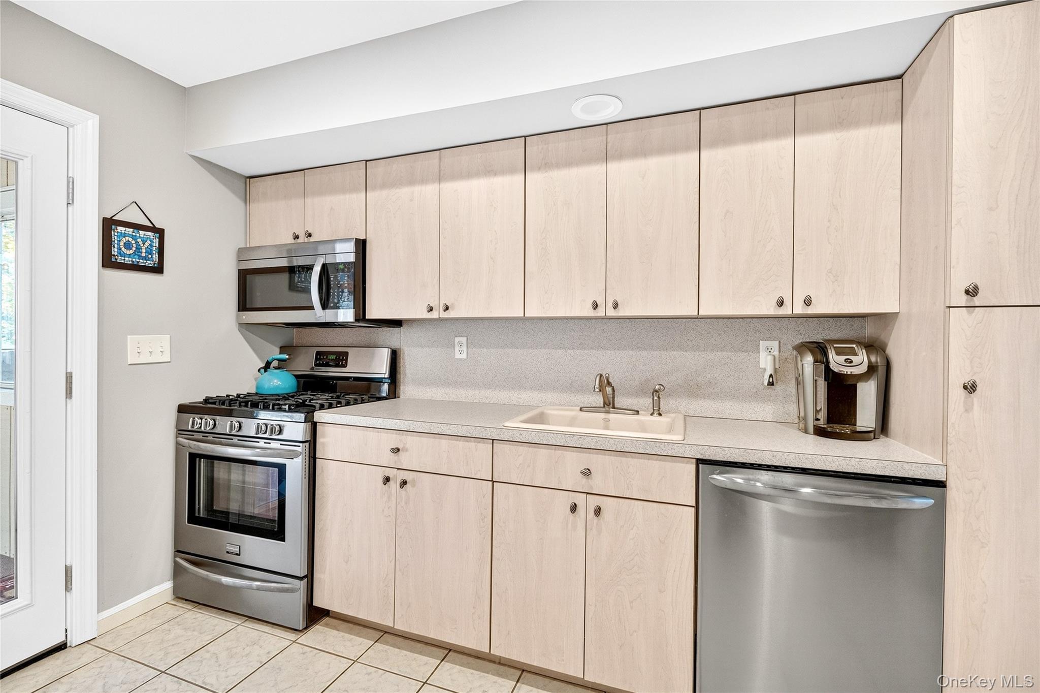 Single Family Gleason Rockland County, NY 10984, MLS-931839-16