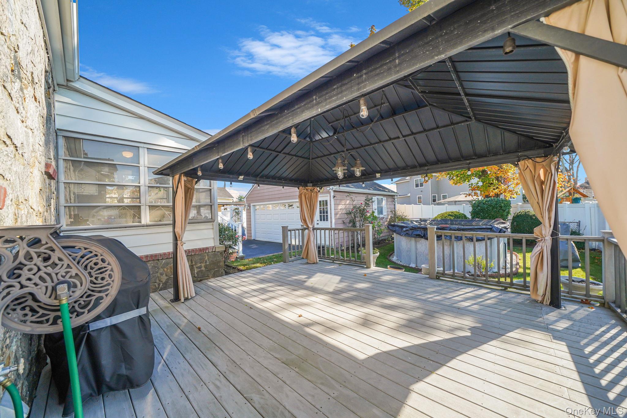 Single Family Claxton  Nassau County, NY 11710, MLS-931844-24