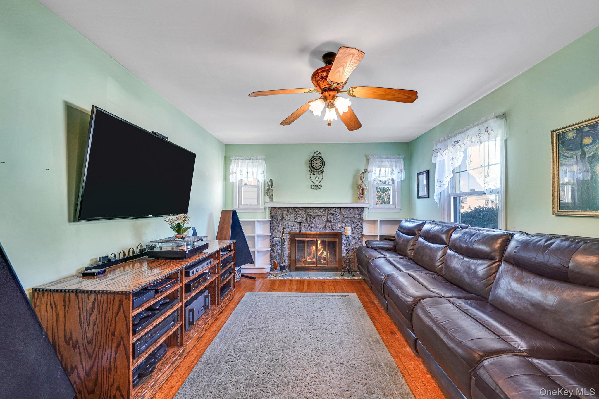 Single Family Claxton  Nassau County, NY 11710, MLS-931844-4